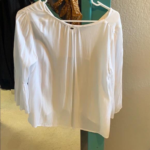 White blouse - Picture 2 of 3